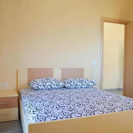 Holiday For Rent - 086 *