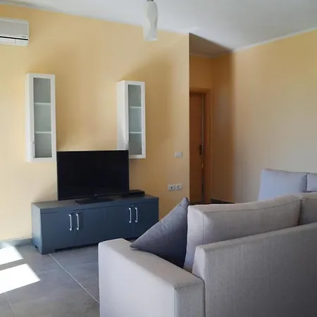 Holiday For Rent - 086 *
